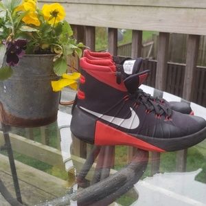 Nike 2015 Red &Black Hyperdunks. Size 6.5